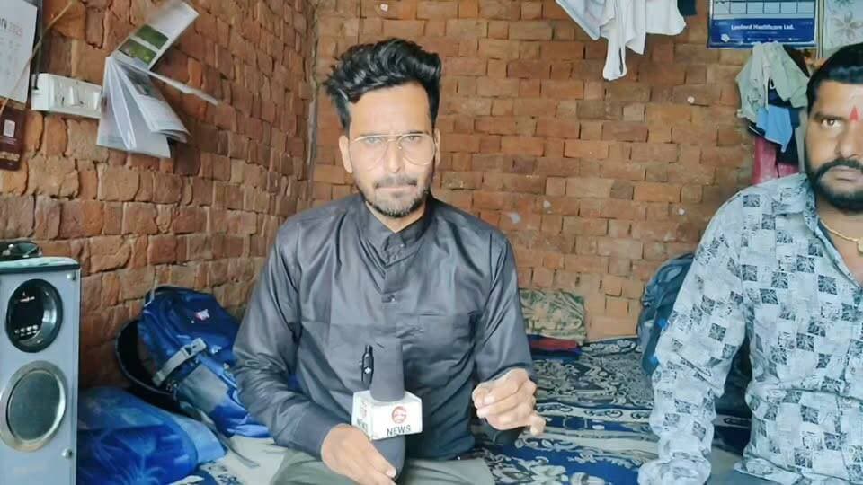 सागर - चितौरा बोलेगा, तभी बदलेगा! विकास की राह में क्या हैं चुनौतियाँ, क्या हैं जनता की उम्मीदें? देखिए चितौरा गांव से ज़मीनी रिपोर्ट और खास चर्चा।"
#चितौरा #नरसिंहपुर #चितौरा_की_आवाज़ #विकास_संवाद #ग्राउंड_रिपोर्ट #जनता_की_बात #ग्रामीण_भारत #MPNews #NarsinghpurNews #IndiaDabangNews #BreakingNews #ViralNews #Development #VillageNews #HindiNews