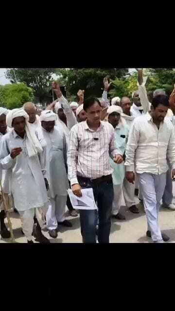 मुंडावर क्षेत्र के किसानों ने कलेक्टर खैरथल तिजारा को ज्ञापन सौंपा