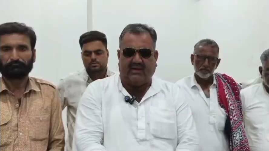 भारी पड़ा कांग्रेस नेता को मंत्री #सुमितगोदारा के ट्रैक्टर में बैठना, PCC चीफ Dotasra का बड़ा एक्शन। Rajasthan News
#FINVideo #Bikaner #Congress #GovindSinghDotasra #Dotasra #SumitGodara #RajasthanPolitics #PoliticalNews #BreakingNews #RajasthanNews #CongressRajasthan #IndiaNews #LatestNews #NewsUpdate #FirstIndiaNews #Politics #BikanerNews #PCC #PoliticalUpdate #TrendingNews #CongressLeader