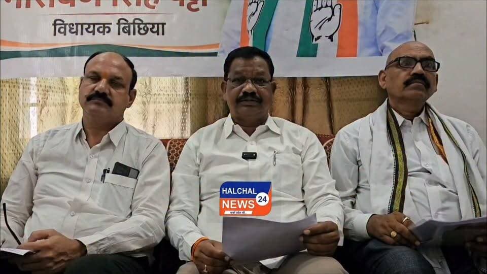 दिल्ली में गूंजी मंडला की रेल मांग, विधायक नारायण सिंह पट्टा ने रेल मंत्री को सौंपे छह अहम ज्ञापन
नई रेल परियोजनाओं और सुपरफास्ट ट्रेनों की मांग, मंडला को राष्ट्रीय रेल नेटवर्क से जोड़ने की पहल
मंडला Halchal24news
मंडला जिले को बेहतर रेल कनेक्टिविटी दिलाने की दिशा में बिछिया विधायक नारायण सिंह पट्टा ने राजधानी दिल्ली में केंद्रीय रेल मंत्री अश्विनी वैष्णव के समक्ष जिले की वर्षों पुरानी रेल मांगों को प्रमुखता से उठाया। रेल मंत्री से फोन पर हुई सकारात्मक चर्चा के बाद विधायक ने मंडला के रेल विकास से जुड़े छह महत्वपूर्ण प्रस्तावों का विस्तृत ज्ञापन सौंपा।
विधायक पट्टा ने कहा कि मंडला का रेल विकास ही जिले के सर्वांगीण विकास की कुंजी है। उन्होंने लंबे समय से लंबित बिलासपुर–पंडरिया–मंडला–जबलपुर रेल कॉरिडोर के मिसिंग लिंक का ट्रैफिक सर्वे शीघ्र स्वीकृत करने की मांग की। उनका कहना है कि यह परियोजना पूरी होने पर जबलपुर और बिलासपुर के बीच रेल दूरी 100 किलोमीटर से अधिक कम होगी, जिससे पर्यटन, व्यापार और आवागमन को नई गति मिलेगी।
ज्ञापन में मंडला फोर्ट रेलवे स्टेशन को पूर्ण विकसित टर्मिनल स्टेशन बनाने की मांग भी शामिल है। इसके तहत पिट लाइन, वॉशिंग लाइन, कोचिंग डिपो और अन्य आवश्यक रेल अधोसंरचना विकसित करने के साथ स्टेशन के मास्टर प्लान में संशोधन कर यात्री सुविधाओं के विस्तार का प्रस्ताव रखा गया है।
इसके अलावा विधायक ने मंडला फोर्ट से दिल्ली, मुंबई, बेंगलुरु, इंदौर, हावड़ा, अयोध्या, काशी, रामेश्वरम और माता वैष्णो देवी कटरा तक नई सुपरफास्ट ट्रेनों के संचालन की मांग की। साथ ही पेंचवैली एक्सप्रेस और पातालकोट एक्सप्रेस का विस्तार मंडला फोर्ट तक किए जाने का भी सुझाव दिया गया।
विधायक नारायण सिंह पट्टा ने बताया कि इन सभी प्रस्तावों में रेल विशेषज्ञों एवं स्वतंत्र रेल एक्टिविस्ट नितिन सोलंकी के तकनीकी सुझावों को भी शामिल किया गया है। उन्होंने उम्मीद जताई कि यदि रेल मंत्रालय इन मांगों को मंजूरी देता है, तो मंडला सहित पूरे महाकौशल और आदिवासी अंचल में रोजगार, पर्यटन, व्यापार और आर्थिक गतिविधियों को नई दिशा मिलेगी।
#HALCHAL24NEWS #Mandla #NarayanSinghPatta #AshwiniVaishnaw #Railway #RailDevelopment #MadhyaPradesh #Mahakaushal #RailCorridor #MandlaFort #IndianRailways #BreakingNews #मंडला #रेल_मांग #रेल_विकास #मध्यप्रदेश #महाकौशल #नई_ट्रेन #रेलवे_समाचार #विकास_की_पटरी #breakingnews #mpnews #dindorinews #madhyapradesh #dindori #viralnews #viralvideo #halchal24news #highlights Part 4