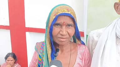 बुजुर्ग महिला ने लगाई एसएसपी से न्याय की गुहार बहु करती है परेशान थाने चौकी में सुनवाई न होने से दर दर ठोकर खाने को मजबूर
#बरेलीन्यूज़लाइव