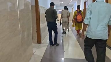 #अथमलगोला : शादी का झांसा देकर शिक्षिका का शोषण करने वाले सीआरपीएफ के जवान पर अथमलगोला थाना में मामला दर्ज, पीड़ित शिक्षिका का बाढ़ अनुमंडल अस्पताल में मंगलवार को कराया गया मेडिकल...
Bakhtiyarpur Times CMO Bihar Khabar Junction Live