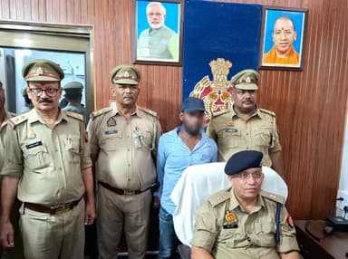 #SP_Mirzapur #अपर्णा_रजत_कौशिक के निर्देशन में थाना को0कटरा पुलिस टीम द्वारा अनुमानित कीमत ₹ 06 लाख के हेरोइन के साथ 01 शातिर अभियुक्त गिरफ्तार, घटना में प्रयुक्त मोटर साइकिल बरामद—
#UPPolice #Mirzapur https://t.co/rRjWpY6xAq