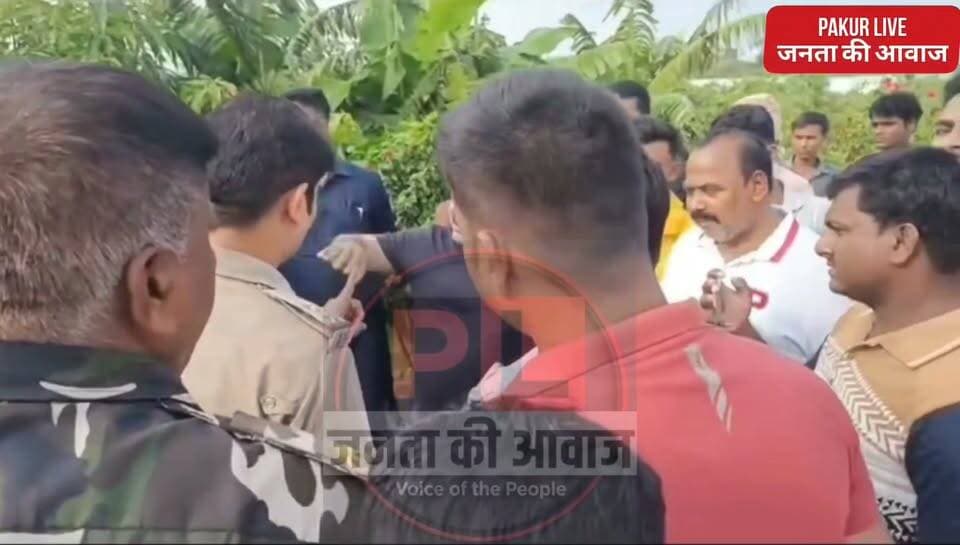 पाकुड़- आजसू नेता सह पत्थर व्यवसायी अजहर इस्लाम के घर जमीन विवाद को लेकर पहुंची पुलिस #allfollowers #nonfollowers #facebookreelsviral #facebookreel