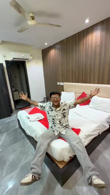 599₹/- में Private Rooms 😱😱
Faridabad 📍
☎️📞8076631242
Location : Old Faridabad Railway Station
Follow For More : @fbd_mohit ❤️