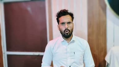 ललितपुर: पनारी के बलवंत सिंह ने ठोकी भाजपा से विधानसभा टिकट की दावेदारी, बोले— "पार्टी ने भरोसा जताया तो चुनाव लड़कर बदलाव की नई मिसाल पेश करूंगा
#viralnews
#Lalitpur #Panari #BalwantSingh #BJP #VidhansabhaElection #UPPolitics #LalitpurNews #Bundelkhand #BJPLeader #Election2027 #PoliticalNews #BreakingNews #IndiaDabangNews #UttarPradesh #ViralNews