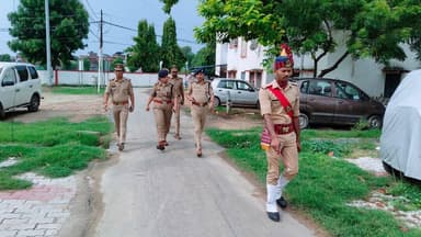 आज दिनांक 17.07.2026 को वरिष्ठ पुलिस अधीक्षक उन्नाव द्वारा रिजर्व पुलिस लाइन उन्नाव का निरीक्षण किया गया। निरीक्षण के दौरान पुलिस लाइन परिसर,क्वार्टर गार्द आदि का निरीक्षण करते हुए संबंधित को आवश्यक दिशा निर्देश दिये गये। इस दौरान क्षेत्राधिकारी नगर/लाइन उपस्थित रही। https://t.co/JbqM1E190G