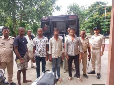 #योगेंद्र सहनी हत्याकांड का खुलासा, चार आरोपी गिरफ्तार | दो कट्टा, तीन कारतूस व बाइक बरामद.
#न्यू़जबिहारकीआवाज #newsbiharkiaawaj