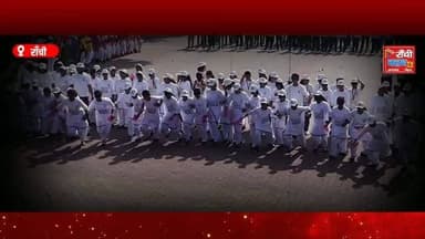 रांची में 30 August 2026 को नेत्रदान जागरूकता के लिए ऐतिहासिक Blindfold Run for Vision 2026 का आयोजन किया जाएगा। यह अभियान आई डोनेशन अवेयरनेस क्लब, कश्यप मेमोरियल आई बैंक और National Health Mission (NHM) के संयुक्त तत्वावधान में आयोजित होगा।
इस कार्यक्रम का उद्देश्य लोगों को Eye Donation (नेत्रदान) के महत्व से जोड़ना, दृष्टिबाधित लोगों के जीवन की चुनौतियों को समझाना और समाज में जागरूकता बढ़ाना है। कार्यक्रम में मुख्यमंत्री को मुख्य अतिथि के रूप में आमंत्रित किया जाएगा, जबकि पूर्व भारतीय क्रिकेट कप्तान Mohammad Azharuddin विशिष्ट अतिथि के रूप में शामिल होंगे।
इस वीडियो में जानिए: ✔ Blindfold Run for Vision 2026 क्या है? ✔ Ranchi में कब और कहां होगा आयोजन? ✔ NHM की क्या भूमिका रहेगी? ✔ डॉ. भारती कश्यप और कश्यप मेमोरियल आई बैंक का योगदान ✔ नेत्रदान क्यों है महादान?
This live stream is for informational and public awareness purposes only.
👉 ऐसी ही झारखंड और रांची की विश्वसनीय खबरों के लिए Ranchi Club TV को Like, Share और Subscribe करें।
#RunForVision2026 #BlindfoldRun #EyeDonation #Netradan #Ranchi RanchiNews Jharkhand JharkhandNews NHM HealthAwareness PublicAwareness KashyapMemorialEy