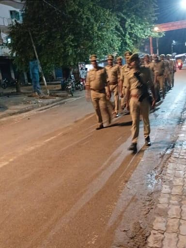 #SP_RBL @Ravi_KumarIPS के निर्देशन में जनपदीय पुलिस द्वारा अपने-अपने थाना क्षेत्र अन्तर्गत शांति एवं कानून व्यवस्था के दृष्टिगत पैदल गश्त की गयी-
@Uppolice
@dgpup
@adgzonelucknow
@Igrangelucknow https://t.co/baAdHmcTB7