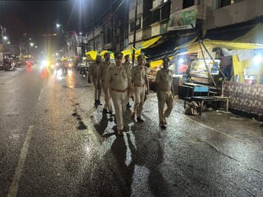 #SP_RBL @Ravi_KumarIPS के निर्देशन में जनपदीय पुलिस द्वारा अपने-अपने थाना क्षेत्र अन्तर्गत शांति एवं कानून व्यवस्था के दृष्टिगत पैदल गश्त की गयी-
@Uppolice
@dgpup
@adgzonelucknow
@Igrangelucknow https://t.co/eI42TuLX5Q