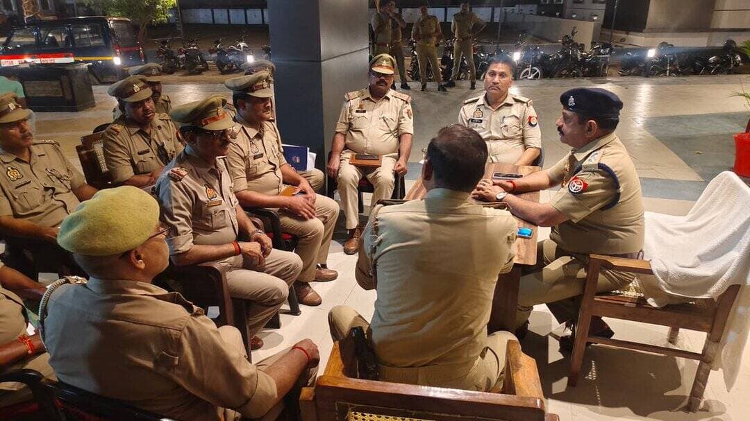 क्षेत्राधिकारी नगर द्वारा थाना रॉबर्ट्सगंज का अर्दली रूम कर आईजीआरएस एवं 60-90 दिन की विवेचनाओं की समीक्षा, दिए आवश्यक दिशा-निर्देश-
@Uppolice
@digmirzapur
@adgzonevaranasi https://t.co/VIzKToZw5C