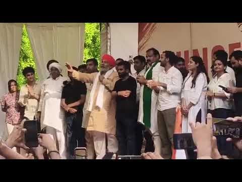 #राकेश_टिकैत ने ऐलान कर दिया ट्रैक्टर गांव में तैयार खड़े हैं लाने की देरी #viralnews #cjpnews #vira