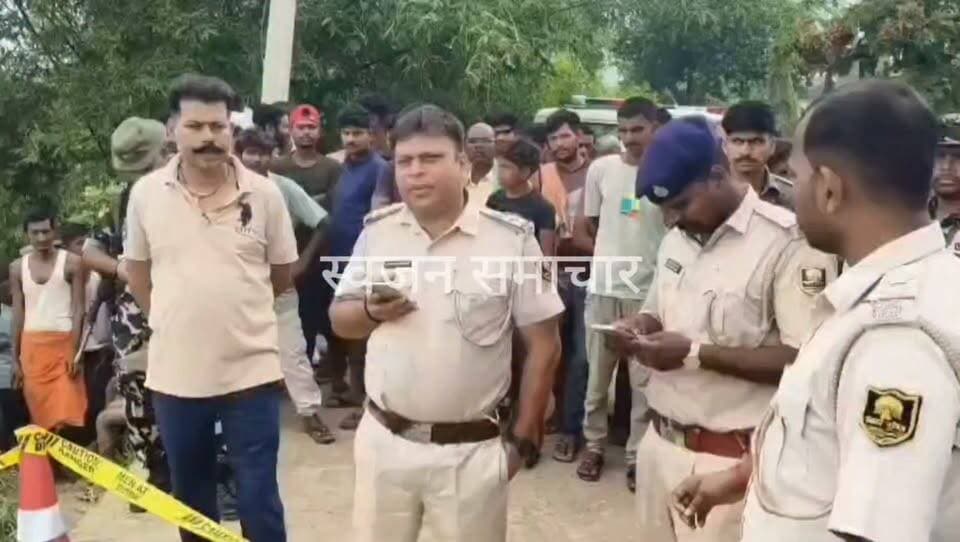 🚨 झाड़ियों में मिला खू*न से लथपथ अज्ञात श*व, लखीसराय में सनसनी... कौन है मृ*तक ?
#Lakhisarai #Suryagarha #PiriBazar #Maheshpur #BiharNews #CrimeNews #MurderMystery #FSL #PoliceInvestigation #AgyatShav #LatestNews #SwajanSamachar #BiharCrime #Police