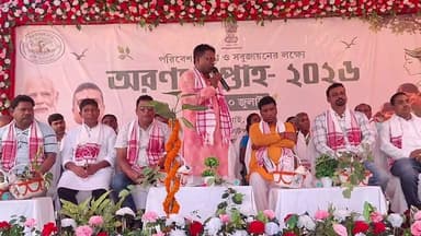 অরণ্য সপ্তাহের অনুষ্ঠানে অযোধ্যা হিলটপ থেকে বক্তব্য রাখছেন বাঘমুন্ডির বিধায়ক রহিদাস মাহাতো।
Rahidas Mahato