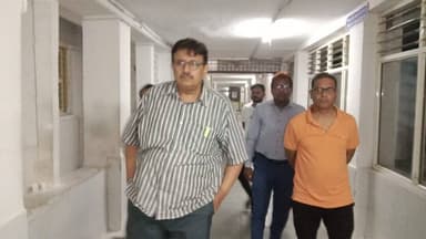 सीएमएचओ का गाडरवारा अस्पताल में औचक निरीक्षण, अनियमितताओं पर सख्त रुख
अनावश्यक सिजेरियन प्रसव पर नाराजगी, तीन चिकित्सकों व प्रभारी अधिकारी को नोटिस
RM: https://t.co/BIm7LRHP7E
#Narsinghpur https://t.co/Xo1xg7ZjBT