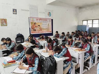 गुरु पूर्णिमा पखवाड़ा के चतुर्थ दिवस पर सांदीपनि विद्यालय, नरसिंहपुर में जिला शिक्षा अधिकारी डॉ. अनिल कुशवाहा के मार्गदर्शन में "मेरे जीवन में गुरु" विषय पर निबंध प्रतियोगिता का आयोजन किया गया।
RM: https://t.co/1P6I8CJ4t4
#Narsinghpur https://t.co/1GOOYJYRUW