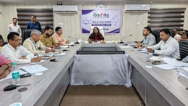 सेवा सेतु, आधार अपडेट एवं एग्रीस्टेक पंजीयन की कलेक्टर ने की समीक्षा, सीएससी संचालकों को दिए आवश्यक निर्देश।
- डिजिटल सेवाओं का लाभ अंतिम व्यक्ति तक पहुंचे, एग्रीस्टेक पंजीयन में लाएं प्रगति-कलेक्टर
- दस्तावेजों की जांच में न हो लापरवाही, आम नागरिकों को नहीं होनी चाहिए परेशानी
- उत्कृष्ट सेवा सेतु प्रबंधकों को प्रशस्ति-पत्र एवं पौधा भेंट कर किया सम्मानित
#mmacdistrict_cg
#chhattishgarh
#सेवा_सेतु_पोर्टल
@chhattisgarhcmo @dpr.chhattisgarh