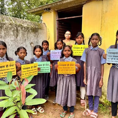 📚🧹 बैगलेस डे पर बच्चों ने दिया स्वच्छता का संदेश
"स्वच्छ शौचालय–स्वस्थ बचपन" थीम पर आयोजित विशेष स्वच्छता अभियान में विद्यार्थियों ने श्रमदान कर विद्यालय परिसर को स्वच्छ बनाया और स्वच्छता को अपनी आदत बनाने का संकल्प लिया।
#SwachhBharat #BaglessDay #SwachhSchool #Surajpur #क्लीनकंपस
@chhattisgarhcmo @dpr.chhattisgarh