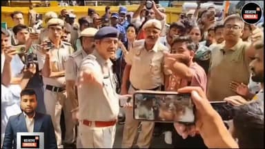 सोनम वाँगचूक को दिल्ली पुलिस घसीट कर ले गई जंतर मंतर से #short #jantarmantar #delhipolice #abhijeetdipike #bhukhhadtaldelhi #salamindia18 #viralvideo #news #delhinews
