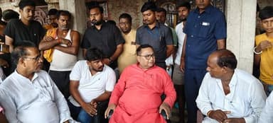 मंत्री श्रीभगवान सिंह कुशवाहा ने राजेश सिंह के परिजनों से की मुलाकात,बोले : आरोपी को बख्शा नहीं जाएगा