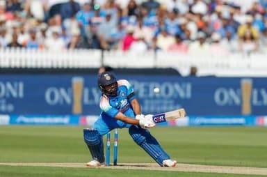 लॉर्ड्स के मैदान में इंग्लैंड के खिलाफ तीसरे वनडे मैच में रोहित शर्मा ने शानदार शतक पूरा किया!
#INDvsENG #odimatch #lords #indianteam #rohitsharma ♥️♥️🏏🏏👏👏🔥🔥🙏🙏🇮🇳🇮🇳 #99news