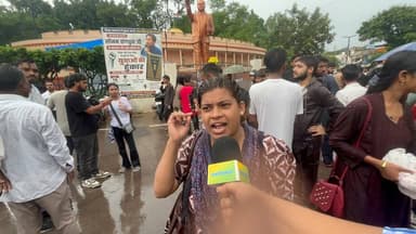 भरी बारिश में NEET के लिए RAIPUR के YOUTH सड़क पर #neet #protest #raipur #youth #zenz #chhattisgarh