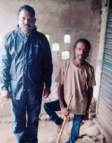 अपर पुलिस महानिदेशक गोरखपुर जोन महोदय के निर्देशानुसार पुलिस अधीक्षक श्री राहुल भाटी के निर्देशन में #CommunityPolicingUnit (CPU) द्वारा दिव्यांगजनों को चिन्हित कर घर-घर जाकर उनकी समस्याओं की जानकारी प्राप्त की गई तथा आवश्यक सहायता एवं समन्वय हेतु संपर्क विवरण उपलब्ध कराया गया। https://t.co/UB9LvzMDLf