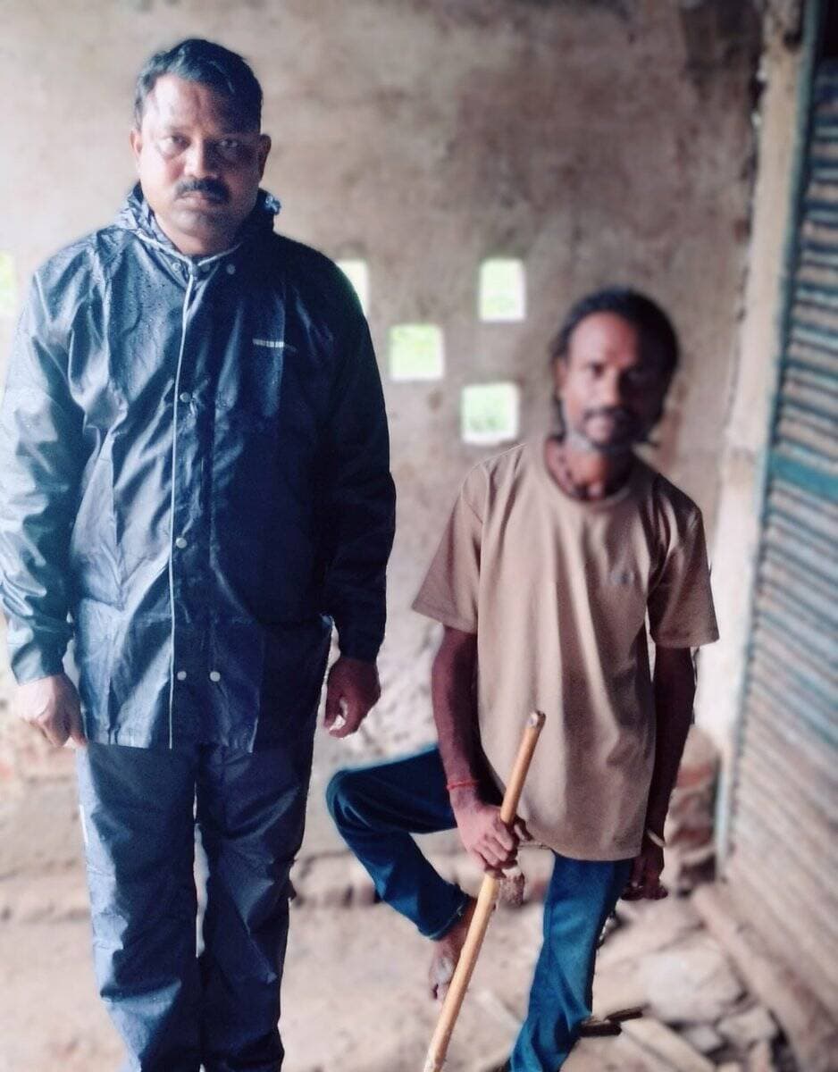 अपर पुलिस महानिदेशक गोरखपुर जोन महोदय के निर्देशानुसार पुलिस अधीक्षक श्री राहुल भाटी के निर्देशन में #CommunityPolicingUnit (CPU) द्वारा दिव्यांगजनों को चिन्हित कर घर-घर जाकर उनकी समस्याओं की जानकारी प्राप्त की गई तथा आवश्यक सहायता एवं समन्वय हेतु संपर्क विवरण उपलब्ध कराया गया। https://t.co/UB9LvzMDLf