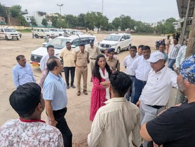 🔸कलेक्टर एवं एसपी ने चंद्र शेखर आजाद नगर में मुख्यमंत्री जी के 23 जुलाई को प्रस्तावित कार्यक्रम की तैयारियों का लिया जायजा
🔸मंडी स्थल, सभा, पार्किंग एवं हेलीपैड स्थल, आजाद कुटिया का किया निरीक्षण
#JansamparkMP
#Alirajpur https://t.co/iFidGTPLMx