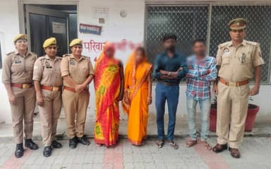 #SPBahraich के कुशल निर्देशन में, सामाजिक रिश्तों को बचाने हेतु किये जा रहे प्रयासों के क्रम में पुलिस कार्यालय स्थित ‘परिवार परामर्श केन्द्र’ द्वारा आपसी परिवारिक विवाद को समाप्त कराकर 02 परिवारों में सुलह कराते हुए परिवारों को टूटने से बचाया। #UPPolice https://t.co/bThCWRvKqV
