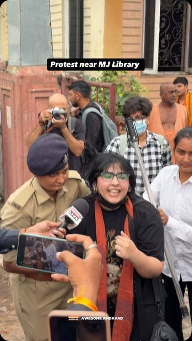 Police vs. Protesters
Heavy crackdown on Ashram Road