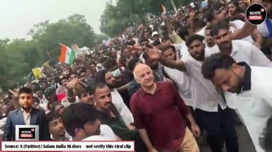 छात्रों को बुरी तरह पीट रही पुलिस #jantarmantar #delhinews #salamimdia18 #viralvideo #news #reel #shorts