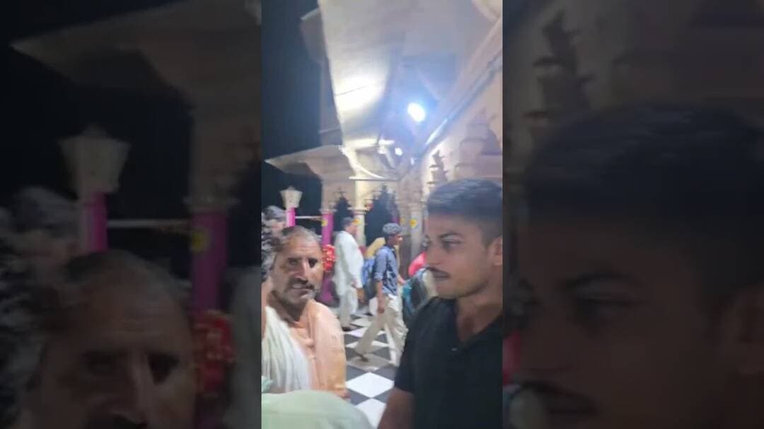 #बरसाना राधा रानी मंदिर में गोपी भाव राधा रानी को रिझाते जाते हुए@