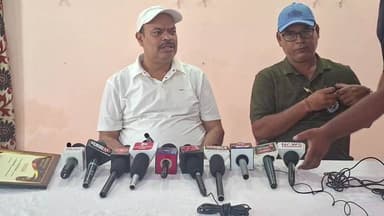 धनबाद क्रिकेट एसोसिएशन कार्यकारिणी पद से हटाने के बाद संतोष सिंह ने मीडिया के समक्ष प्रेसवार्ता कर दी अहम जानकारी देखिए 99 न्यूज पर लाइव