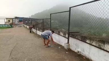 पर्यटन स्थल केलाघाघ को सफाई करने के लिए स्थानीय युवकों ने उठाया बीड़ा नगर परिषद उपाध्यक्ष का मिला साथ
#kelaghagh # #newsjharkhand #newsbreking #झारखंड_समाचार