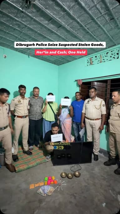 #News | In a major oper@tion, Dibrugarh Police conducted a raid at the rented residence of Wasim Hussain and recovered several items suspected to have been stolen, along with suspected her*in and cash.
During the search, police seized one television set and three bronze bowls, which are suspected to have been stolen from a residence in Chiring Chapori. The recovered items are being verified as part of the ongoing investigation.
In addition to the suspected stolen property, police also recovered approximately 6 grams of suspected her*in and a sum of cash from Wasim Hussain’s possession.