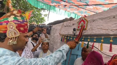 न्यायिक इतिहास में पहली मंडोर ओपन जैल में हुई 2 कैदी की शादी..
#Jodhpur #Rajasthan #JodhpurPolice #viralreels #viralvideochallenge