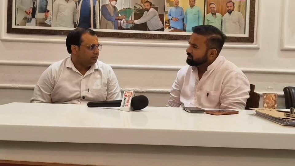 बड़ी खबर : उपेंद्र शर्मा सुसाइड के बाद पहली बार कैमरे के सामने आए अध्यक्ष प्रतिनिधि अमन जयसवाल, किए बड़े खुलासे #news #upupdate #pilibhit