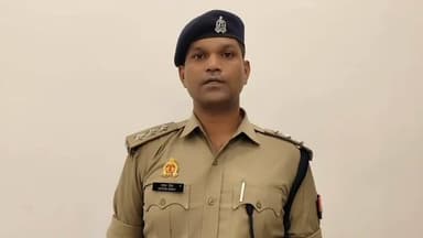 *थाना बिथरी चैनपुर, बरेली क्षेत्रांतर्गत युवक द्वारा पत्नी से विवाद के दौरान चाकू लगने से वृद्ध पिता की मृत्यु की सूचना पर की जा रही पुलिस कार्यवाही के संबंध में श्री देवेश सिंह #COHighway बरेली की बाइट।*
#Bareilly
#bareillypolice
#Viral