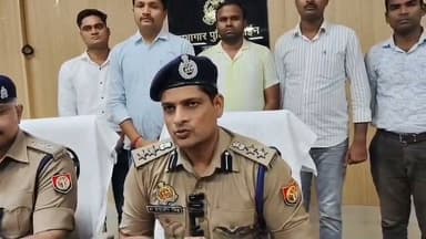 बस्ती समाचार
बस्ती सर्विलांस सेल द्वारा अलग-अलग कम्पनियों के गुमशुदा 165 मोबाइलों अनुमानित कीमत लगभग पैतीस लाख रूपये को किया गया बरामद एवं मोबाइल स्वामी को सुपुर्द किया गया जिसके संबंध में पुलिस अधीक्षक बस्ती द्वारा दी गयी बाइट #BastiNews #NeverGiveUp #PoliceWork