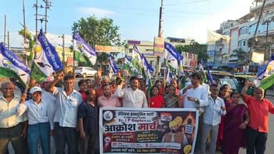 सहरसा विधायक आईपी गुप्ता के समर्थन में जमालपुर में आक्रोश मार्च, जेड प्लस सुरक्षा की मांग
#PoliticalNews #BiharNews #सफियाबाद #मुंगेर #जमालपुर #Munger #इंडियनइंक्लूसिव #जमालपुरविधानसभा