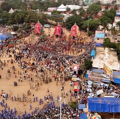 #ଆକାଶ_ମାର୍ଗରୁ_ଶରଧାବାଲିର_ଅପୂର୍ବ_ଦୃଶ୍ୟ
ଆଜି ମହାବାହୁଙ୍କ ବାହୁଡ଼ା ଯାତ୍ରାକୁ ନେଇ ଭକ୍ତଙ୍କ ଭିଡ଼ରେ ଚଳଚଞ୍ଚଳ ଶରଧାବାଲି, ଭକ୍ତି ଓ ଉତ୍ସାହରେ ମୁଖରିତ ପବିତ୍ର ପରିବେଶ ।
#jmjnews #ଜୟଜଗନ୍ନାଥ #puri