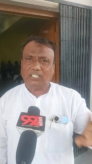 धनबाद नगर निगम द्वारा आयोजित बोर्ड की बैठक का पार्षदों ने किया बहिष्कार
