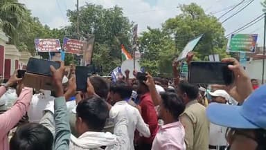 गाज़ीपुर पीजी कॉलेज गेट के सामने छात्रों का धरना प्रदर्शन #GhazipurNews #bharatnews61