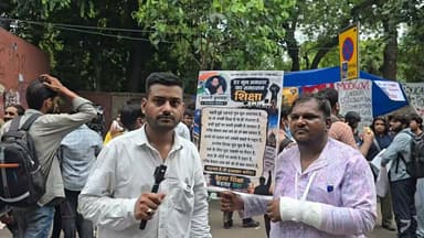 कुशवाहा जी ने 20 तारीख को महिलाओं को बचाने के लिए बहुत लाठियां खाई
#JantarMantar #JantarMantarProtest #DelhiProtest #GroundWireIndia #GroundReport #DelhiNews #BreakingNews #Protest #Ambedkar #BhimRaoAmbedkar #IndianConstitution #IndiaNews #HindiNews #LatestNews #जन्तरमन्तर #आंदोलन #दिल्ली