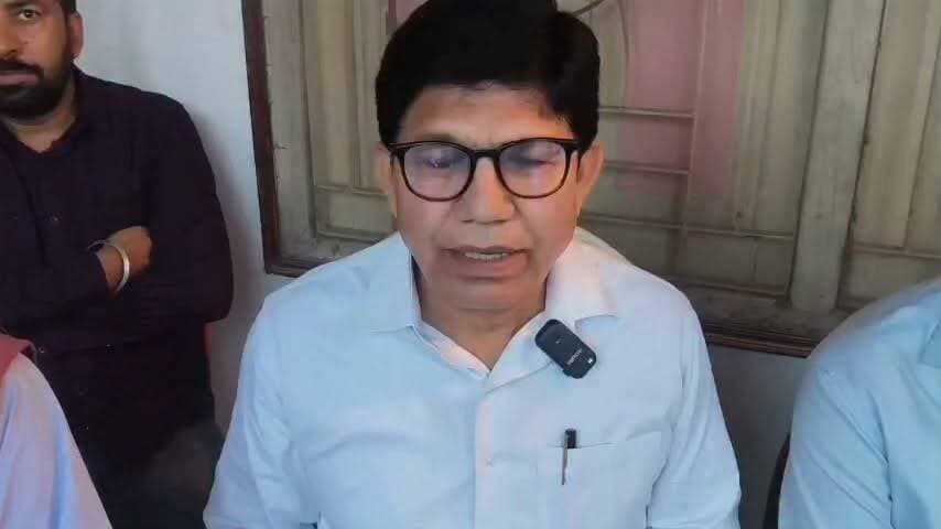 धर्मेंद्र प्रधान शिक्षा मंत्री जी का इस्तीफ़े पर लोहरदगा के कांग्रेस प्रदेश प्रतिनिधि नेसार अहमद ने किया कहा. #लोहरदगा