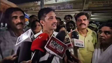 कोटपूतली में कांग्रेसियों का जमकर प्रदर्शन..NEET पेपर लीक पर भड़की कांग्रेस! मशालों से गूंजा कोटपूतली, सरकार पर सीधा हमला #NEETPaperLeak #Kotputli #CongressProtest #MashalJulus #IndrajGurjar #ShakuntalaRawat #YouthProtest #RajasthanPolitics #LokSachNews