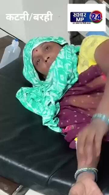 खेत पर रोपा लगाते समय महिला को जहरीले सांप ने काटा तबीयत बिगड़ने पर अस्पताल में कराया भर्ती