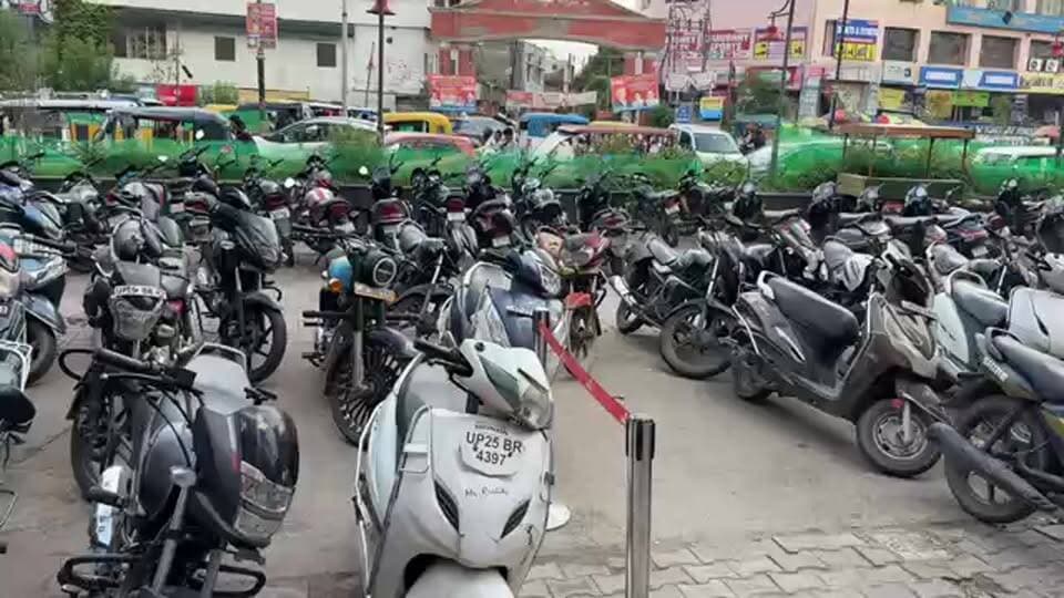 SUNDAY BUMPER DISCOUNT
Bareilly Mart आज फिर लाया है अब तक का सबसे बड़ा ऑफ़र,पूरा मार्ट घुमाऊँगा वीडियो स्किप मत करना , देख लीजिए माल ख़त्म न हो जाये पहले आइये पहले पाइये
Contact-9897686367
बरेली मार्ट
विशाल मेगा मार्ट के सामने
रिलाइंस मॉल के नीचे
अय्यूब खां का चौराहा सिविल लाइंस बरेली
#BareillyMart #SundayBumperDiscount #MegaSale #BiggestOffer #BareillyShopping #SundaySale #DiscountOffer #BestDeals #ShoppingDeals #MegaDiscount #CivilLinesBareilly #RelianceMall #VishalMegaMart #FirstComeFirstServe #LimitedStock #SaleAlert #BareillyOffers #BudgetShopping #TrendingNow #ViralReels #InstaShopping #ReelsIndia #ShoppingReels #DailyDeals #BareillyCity #OfferAlert #ShopNow #SaveMore #UPShopping #MustVisit